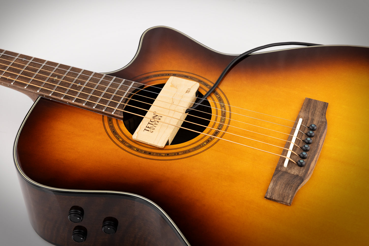 Teton Single Coil Soundhole Pickup TSC-1 in guitar soundhole